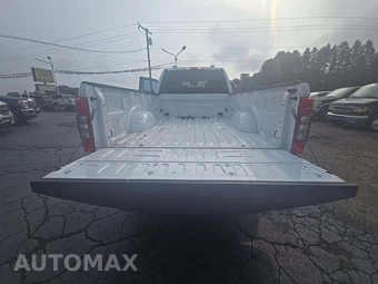 2022 Ford Super Duty F-250 XL Crew Cab Long Bed - miniatura 11