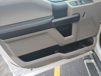2022 Ford Super Duty F-250 XL Crew Cab Medium Bed - miniatura 9