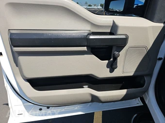 2022 Ford Super Duty F-250 XL Crew Cab Medium Bed - miniatura 9