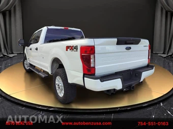 2022 Ford Super Duty F-250 XLT Crew Cab Long Bed - miniatura 4