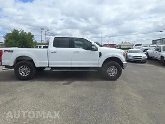 2022 Ford Super Duty F-250 XLT Crew Cab Medium Bed - miniatura 5