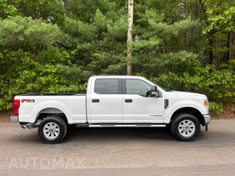2022 Ford Super Duty F-250 XLT Crew Cab Medium Bed - miniatura 4