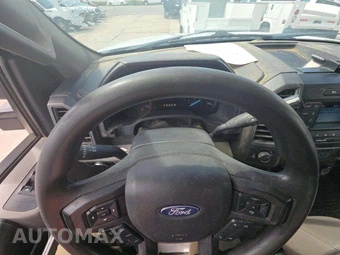 2022 Ford Super Duty F-350 Cab Chassis XL Crew Cab - miniatura 17