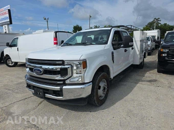 2022 Ford Super Duty F-350 Cab Chassis XL Crew Cab DRW