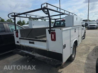 2022 Ford Super Duty F-350 Cab Chassis XL Crew Cab DRW - miniatura 3
