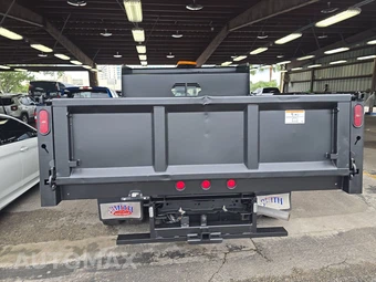 2022 Ford Super Duty F-350 Cab Chassis XL Crew Cab DRW - miniatura 5