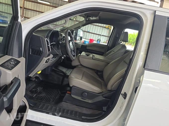 2022 Ford Super Duty F-350 Cab Chassis XL Crew Cab DRW - miniatura 7