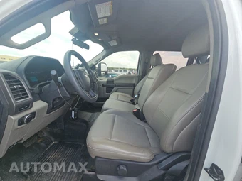 2022 Ford Super Duty F-350 Cab Chassis XL Crew Cab DRW - miniatura 7
