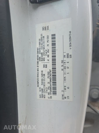 2022 Ford Super Duty F-350 Cab Chassis XL Crew Cab DRW - miniatura 14