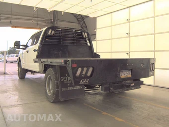 2022 Ford Super Duty F-350 Cab Chassis XL Crew Cab DRW - miniatura 6