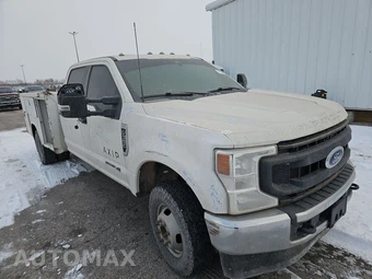 2022 Ford Super Duty F-350 Cab Chassis XL Crew Cab DRW - miniatura 3
