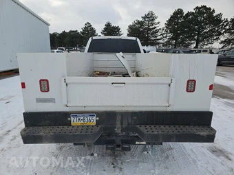 2022 Ford Super Duty F-350 Cab Chassis XL Crew Cab DRW - miniatura 5