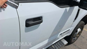 2022 Ford Super Duty F-350 Cab Chassis XL Crew Cab DRW - miniatura 32