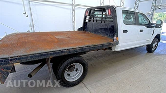 2022 Ford Super Duty F-350 Cab Chassis XL Crew Cab DRW - miniatura 4