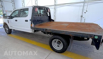 2022 Ford Super Duty F-350 Cab Chassis XL Crew Cab DRW - miniatura 6