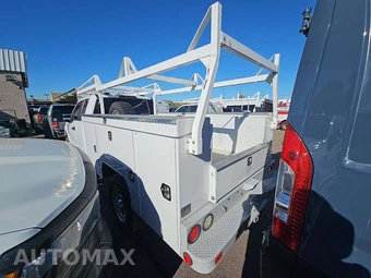 2022 Ford Super Duty F-350 Cab Chassis XL Extended Cab w/Rear Doors - miniatura 2