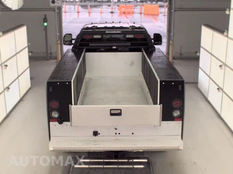 2022 Ford Super Duty F-350 Cab Chassis XL Extended Cab w/Rear Doors - miniatura 5