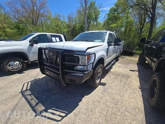 2022 Ford Super Duty F-350 Cab Chassis XL Extended Cab w/Rear Doors