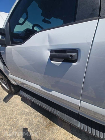 2022 Ford Super Duty F-350 Cab Chassis XL Extended Cab w/Rear Doors - miniatura 25