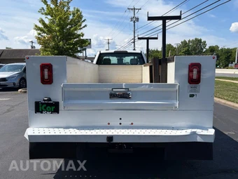 2022 Ford Super Duty F-350 Cab Chassis XL Regular Cab DRW - miniatura 10