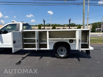2022 Ford Super Duty F-350 Cab Chassis XL Regular Cab DRW - miniatura 38