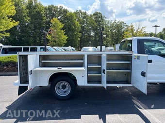 2022 Ford Super Duty F-350 Cab Chassis XL Regular Cab DRW - miniatura 39
