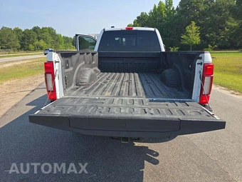 2022 Ford Super Duty F-350 King Ranch Crew Cab Long Bed - miniatura 11