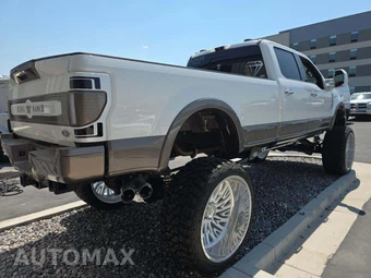 2022 Ford Super Duty F-350 King Ranch Crew Cab Long Bed - miniatura 3