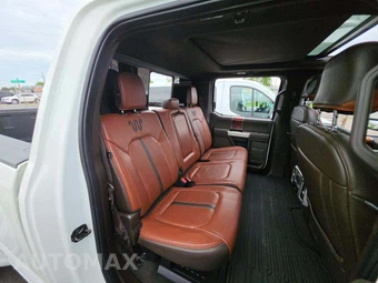 2022 Ford Super Duty F-350 King Ranch Crew Cab Long Bed DRW - miniatura 16
