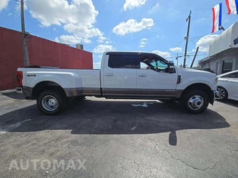 2022 Ford Super Duty F-350 King Ranch Crew Cab Long Bed DRW - miniatura 4
