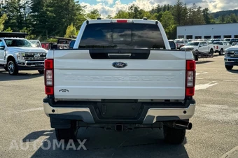 2022 Ford Super Duty F-350 Lariat Crew Cab Medium Bed - miniatura 4