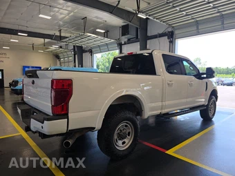 2022 Ford Super Duty F-350 Lariat Crew Cab Medium Bed - miniatura 4
