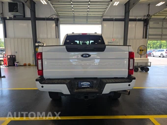 2022 Ford Super Duty F-350 Lariat Crew Cab Medium Bed - miniatura 5
