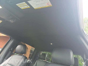 2022 Ford Super Duty F-350 Lariat Crew Cab Medium Bed - miniatura 11