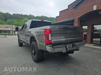 2022 Ford Super Duty F-350 Lariat Crew Cab Medium Bed - miniatura 2