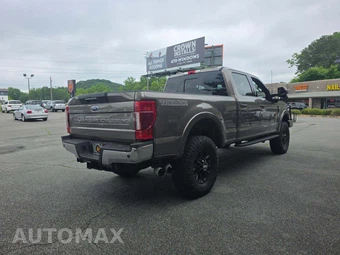 2022 Ford Super Duty F-350 Lariat Crew Cab Medium Bed - miniatura 3