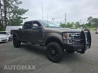 2022 Ford Super Duty F-350 Lariat Crew Cab Medium Bed - miniatura 4