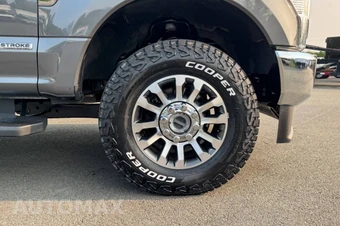 2022 Ford Super Duty F-350 Lariat Crew Cab Medium Bed - miniatura 12