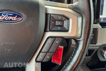 2022 Ford Super Duty F-350 Lariat Crew Cab Medium Bed - miniatura 30