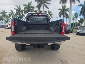 2022 Ford Super Duty F-350 Lariat Crew Cab Medium Bed - miniatura 11