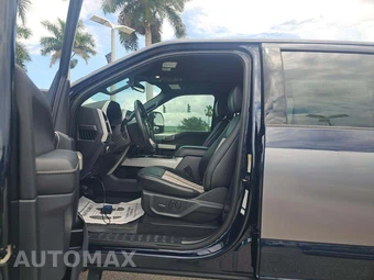 2022 Ford Super Duty F-350 Lariat Crew Cab Medium Bed - miniatura 3