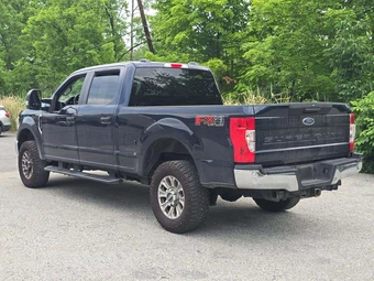 2022 Ford Super Duty F-350 XL Crew Cab Medium Bed - miniatura 2