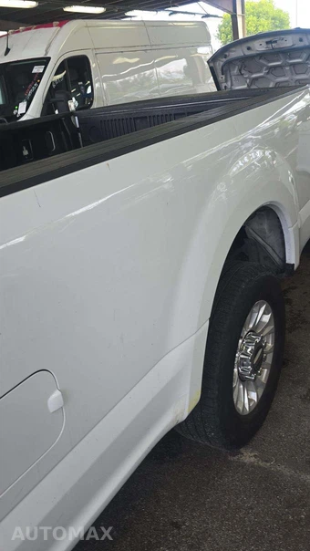 2022 Ford Super Duty F-350 XLT Crew Cab Long Bed - miniatura 24