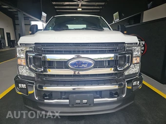 2022 Ford Super Duty F-350 XLT Crew Cab Long Bed - miniatura 2