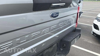 2022 Ford Super Duty F-350 XLT Crew Cab Medium Bed - miniatura 28