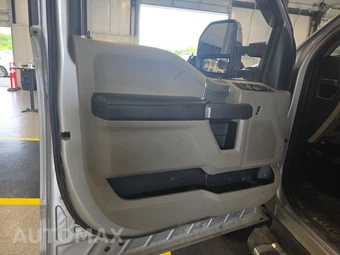 2022 Ford Super Duty F-350 XLT Crew Cab Medium Bed - miniatura 9