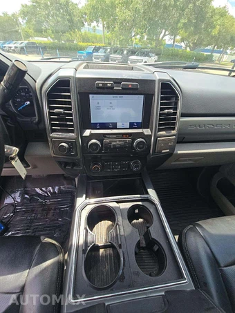 2022 Ford Super Duty F-350 XLT Crew Cab Medium Bed - miniatura 10