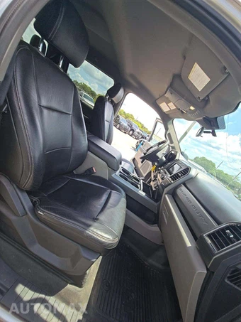 2022 Ford Super Duty F-350 XLT Crew Cab Medium Bed - miniatura 18