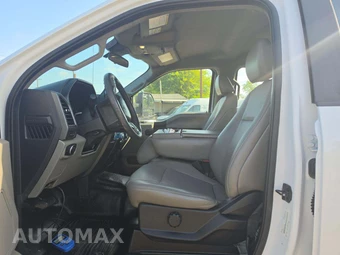 2022 Ford Super Duty F-450 Cab Chassis XL Crew Cab DRW - miniatura 3