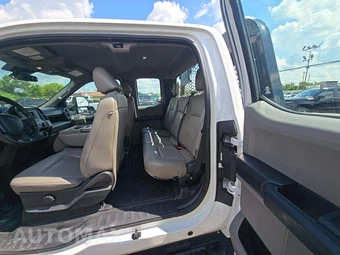 2022 Ford Super Duty F-450 Cab Chassis XL Extended Cab w/Rear Doors DRW - miniatura 10